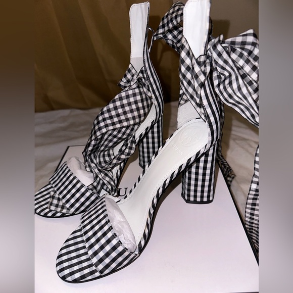 GUESS | Allison Gingham Chunky Heeled Sandals, size 6.5 - Picture 5 of 10